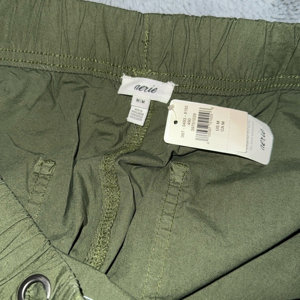NWT Aerie Green Cargo Pants Utility Style - Picture 2 of 4